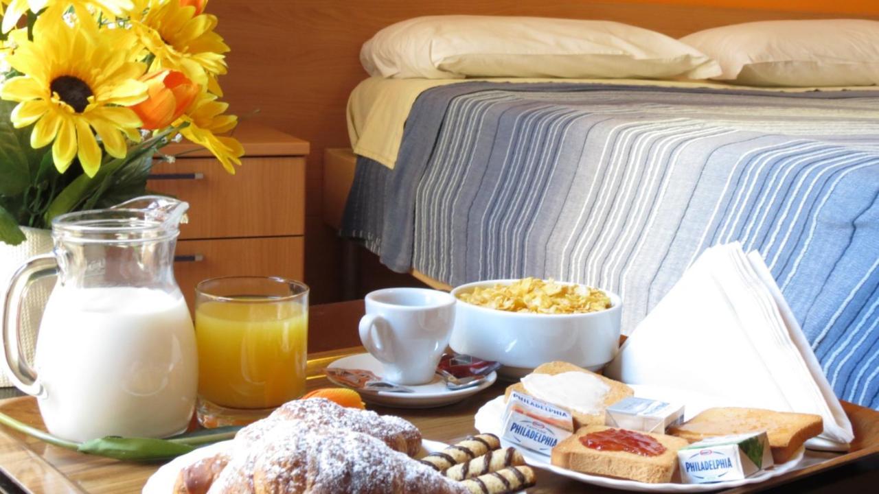Bed and Breakfast Lecce Cplaza Екстер'єр фото